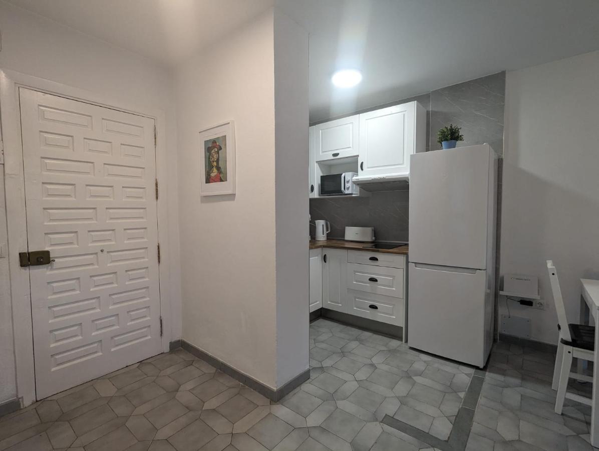 Apartamento Entero, Enormes Piscinas, Terraza Y Playa ベナルマデナ エクステリア 写真