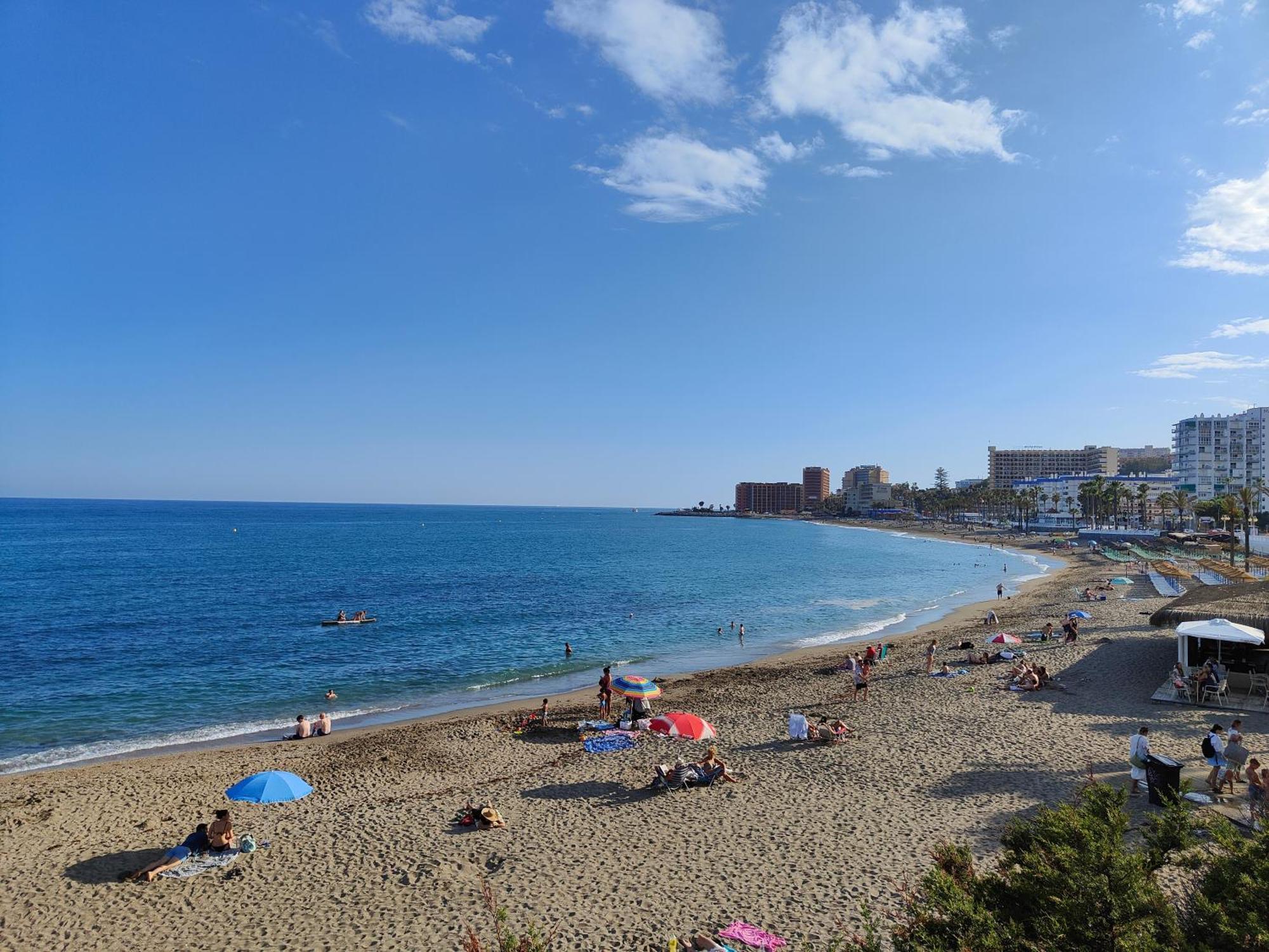 Apartamento Entero, Enormes Piscinas, Terraza Y Playa ベナルマデナ エクステリア 写真